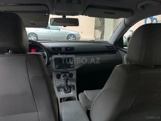 Volkswagen Passat 2005, 300,000 km - 2.0 л - Bakı