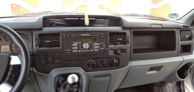 Ford Transit 2008, 147,200 km - 2.4 l - Salyan