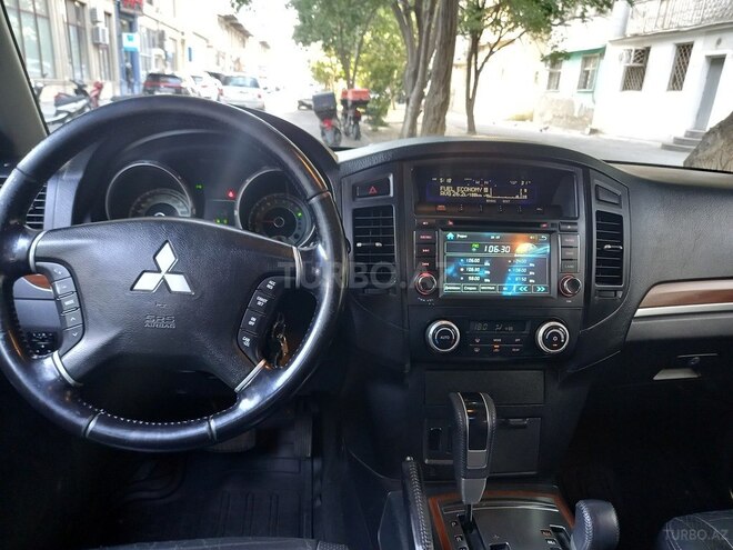 Mitsubishi Pajero 2008, 185,000 km - 3.0 l - Bakı