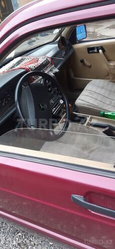 Mercedes 190 1991, 262,474 km - 2.0 л - Qusar