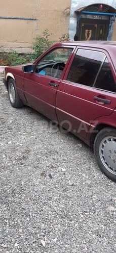 Mercedes 190 1991, 262,474 km - 2.0 л - Qusar