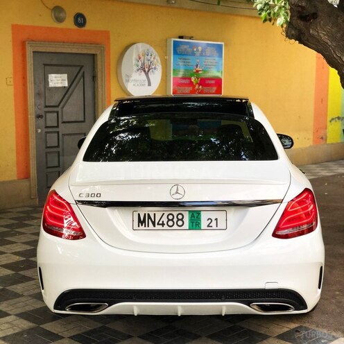 Mercedes C 300 2018, 33,000 km - 2.0 л - Bakı