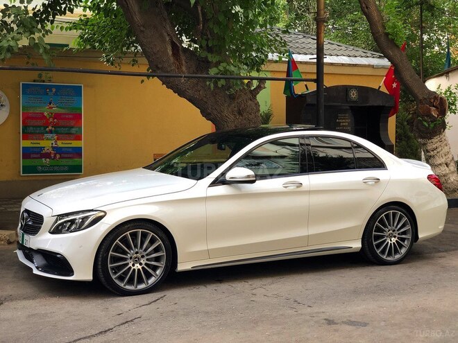 Mercedes C 300 2018, 33,000 km - 2.0 л - Bakı