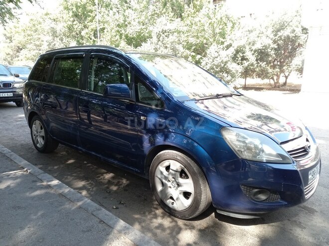 Opel Zafira 2009, 262,000 km - 1.7 l - Bakı