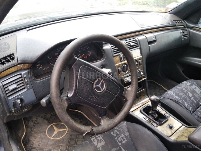 Mercedes E 230 1995, 385,325 km - 2.3 l - İmişli