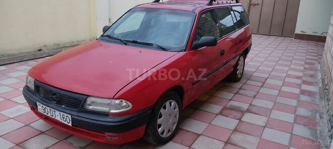 Opel Astra 1995, 115,000 km - 1.6 l - Qazax