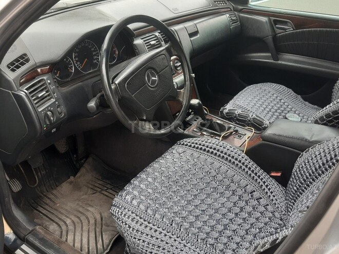 Mercedes E 220 1998, 850,000 km - 2.2 l - Tovuz