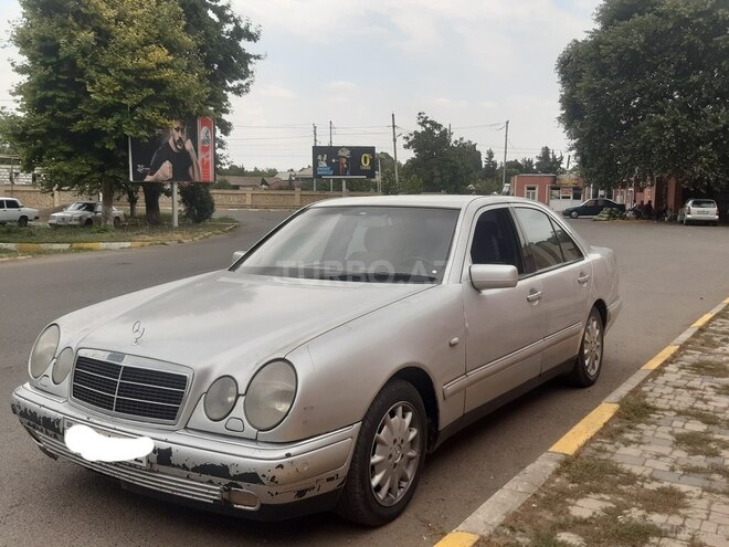 Mercedes E 220 1998, 850,000 km - 2.2 l - Tovuz