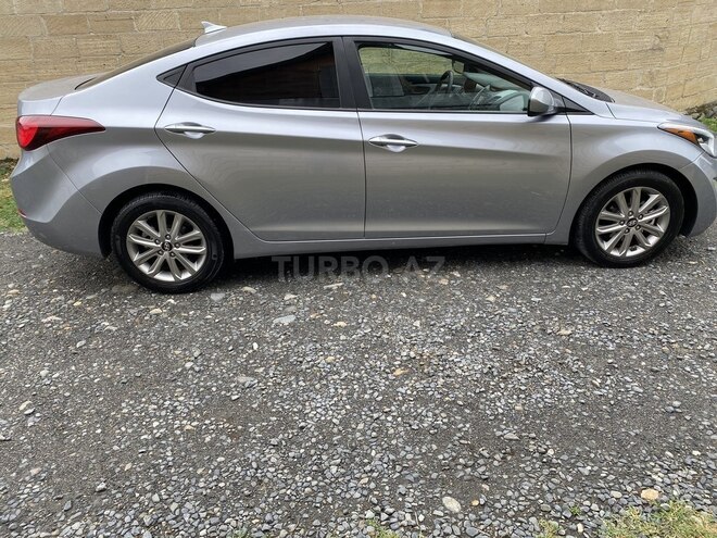 Hyundai Elantra 2015, 89,000 km - 1.8 l - Balakən