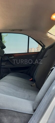 Mercedes E 220 2000, 450,820 km - 2.2 l - Bakı