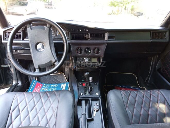 Mercedes 190 1990, 235,680 km - 2.6 l - Bakı