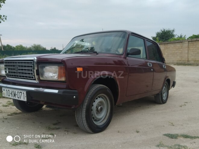 LADA (VAZ) 2107 2002, 142,000 km - 1.6 l - Salyan