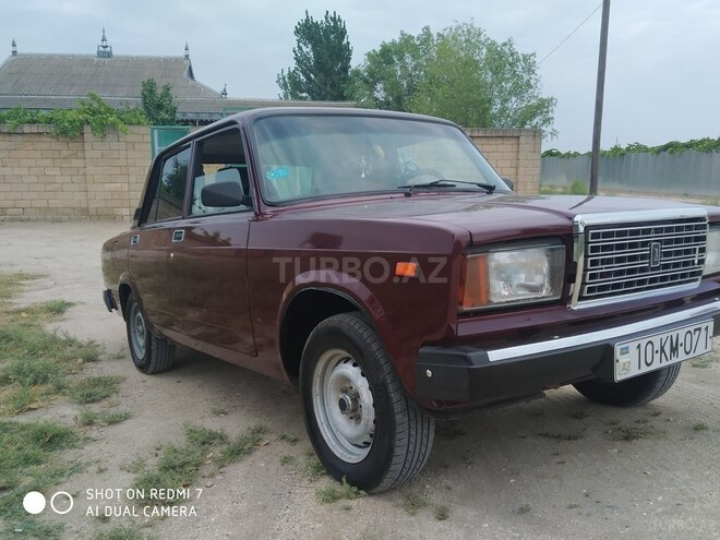 LADA (VAZ) 2107 2002, 142,000 km - 1.6 l - Salyan