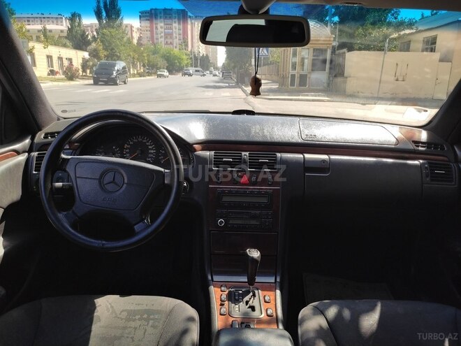 Mercedes E 240 1998, 457,000 km - 2.4 l - Bakı