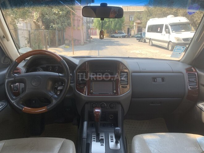 Mitsubishi Pajero 2002, 282,000 km - 3.8 l - Bakı