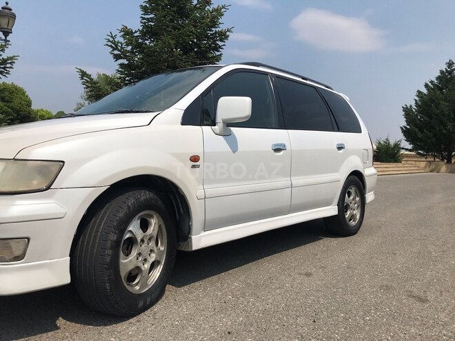 Mitsubishi Chariot 2000, 261,111 km - 2.4 l - Qusar