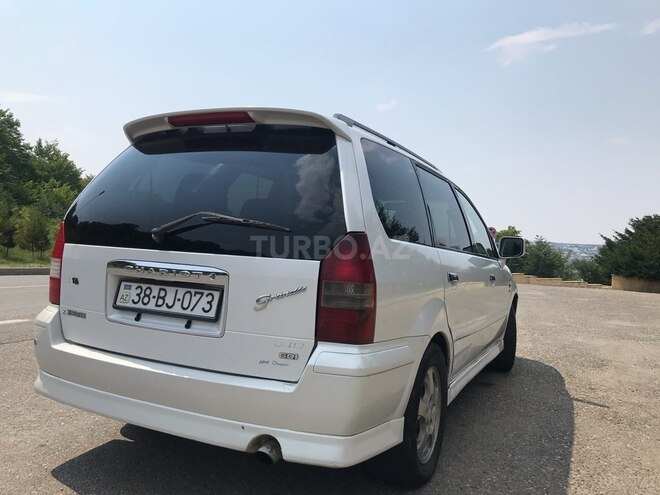 Mitsubishi Chariot 2000, 261,111 km - 2.4 l - Qusar