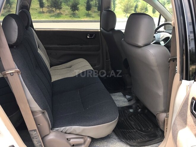 Mitsubishi Chariot 2000, 261,111 km - 2.4 l - Qusar