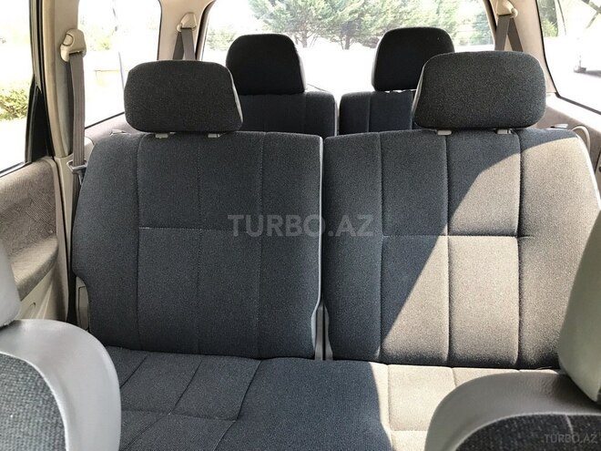 Mitsubishi Chariot 2000, 261,111 km - 2.4 l - Qusar