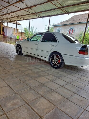 Mercedes C 280 1998, 290,176 km - 2.8 l - Sabirabad