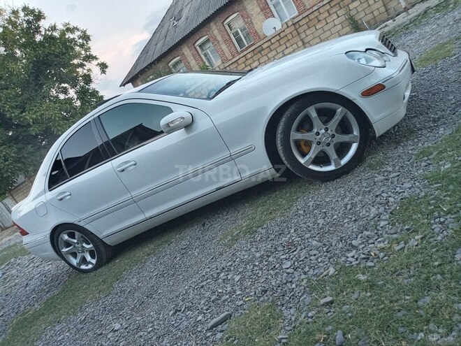 Mercedes C 240 2001, 266,160 km - 2.6 l - Zaqatala
