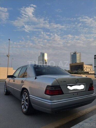 Mercedes E 280 1995, 378,000 km - 2.8 l - Bakı