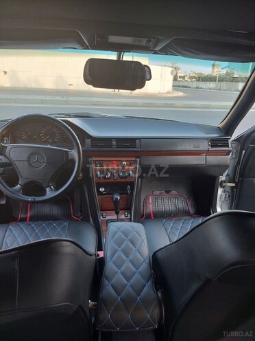 Mercedes E 280 1995, 378,000 km - 2.8 l - Bakı
