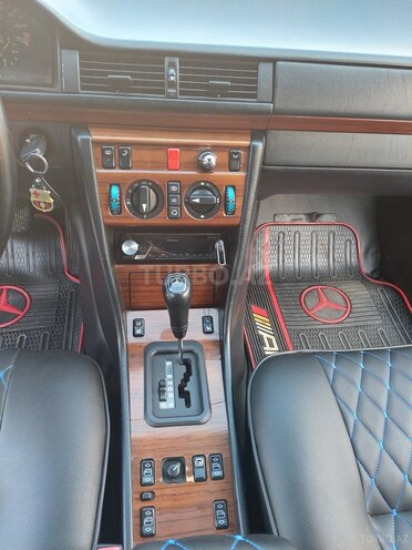 Mercedes E 280 1995, 378,000 km - 2.8 l - Bakı
