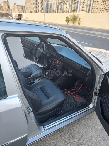 Mercedes E 280 1995, 378,000 km - 2.8 l - Bakı