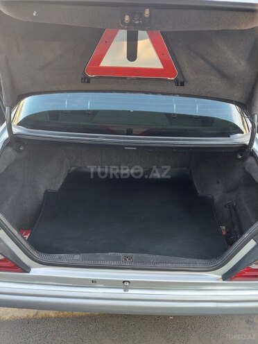 Mercedes E 280 1995, 378,000 km - 2.8 l - Bakı
