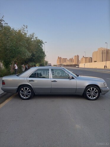 Mercedes E 280 1995, 378,000 km - 2.8 l - Bakı