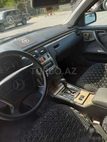 Mercedes E 240 1998, 380,000 km - 2.4 l - Bakı
