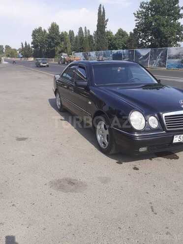 Mercedes E 240 1998, 380,000 km - 2.4 l - Bakı