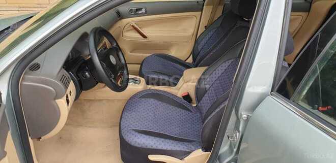 Volkswagen Passat 2004, 142,000 km - 1.8 l - Şamaxı