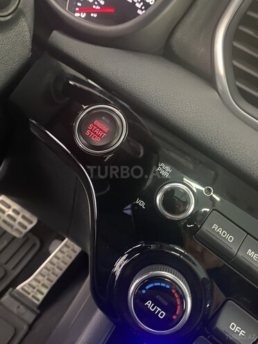 Kia Sportage 2018, 97,043 km - 2.0 l - Bakı