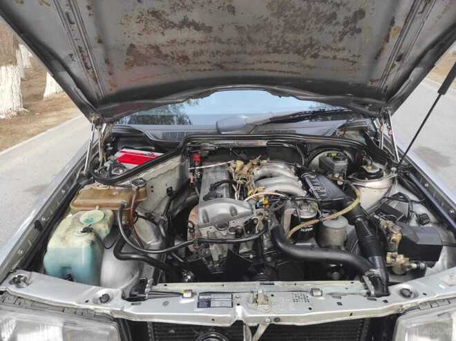Mercedes 190 1989, 198,215 km - 2.0 l - Bakı