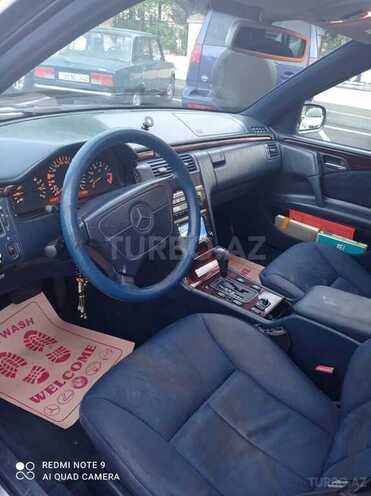 Mercedes E 240 1997, 324,000 km - 2.6 л - Bakı