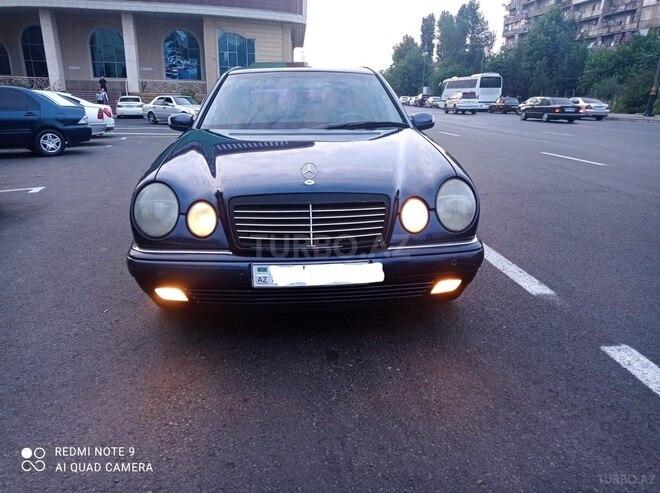 Mercedes E 240 1997, 324,000 km - 2.6 л - Bakı