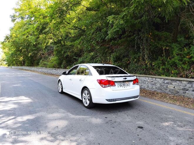 Chevrolet Cruze 2013, 90,600 km - 1.4 l - Qax