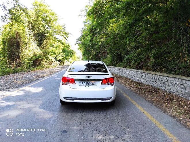 Chevrolet Cruze 2013, 90,600 km - 1.4 l - Qax