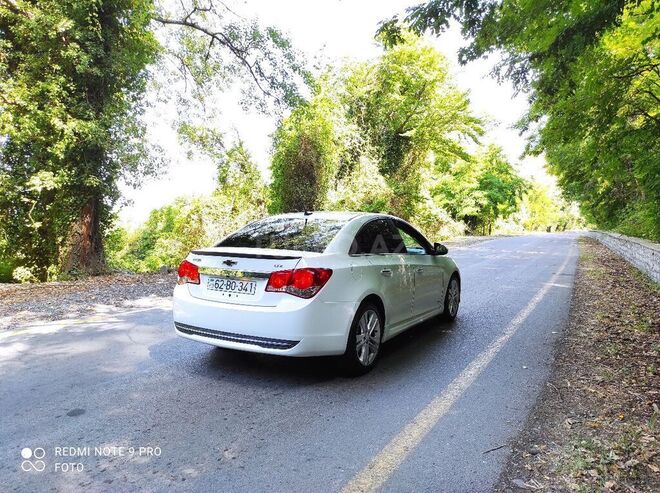 Chevrolet Cruze 2013, 90,600 km - 1.4 l - Qax