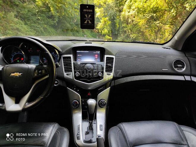 Chevrolet Cruze 2013, 90,600 km - 1.4 l - Qax