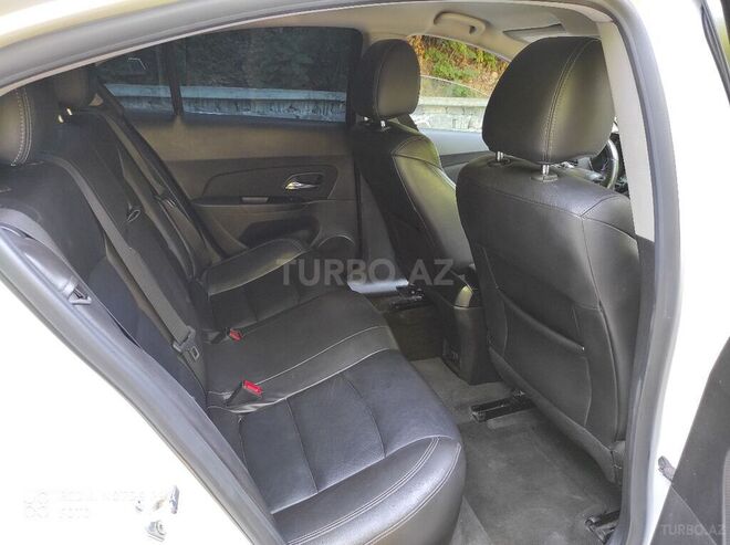 Chevrolet Cruze 2013, 90,600 km - 1.4 l - Qax
