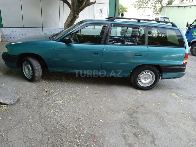 Opel Astra 1995, 386,000 km - 1.4 l - Bakı