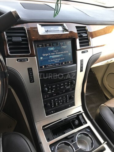 Cadillac Escalade 2011, 140,000 km - 6.2 l - Bakı