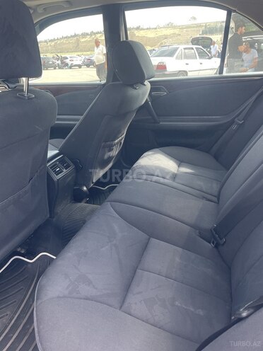 Mercedes E 240 1999, 310,000 km - 2.4 л - Bakı