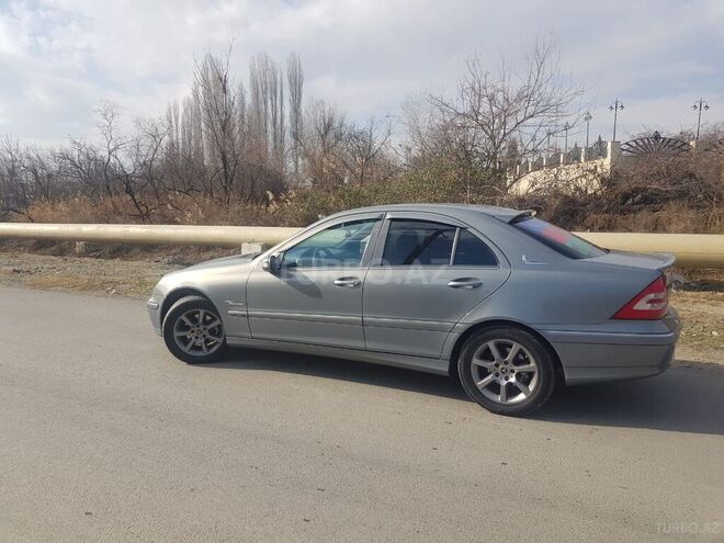 Mercedes C 230 2004, 257,000 km - 2.3 l - Mingəçevir