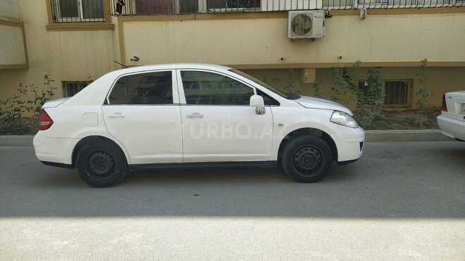 Nissan Tiida 2010, 235,000 km - 1.6 л - Bakı