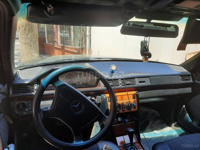 Mercedes E 220 1993, 451,000 km - 2.2 л - Bakı