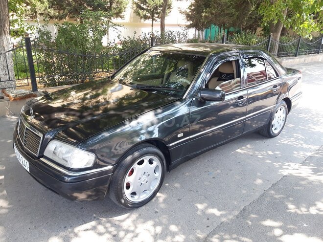 Mercedes C 220 1995, 225,000 km - 2.2 l - Bakı